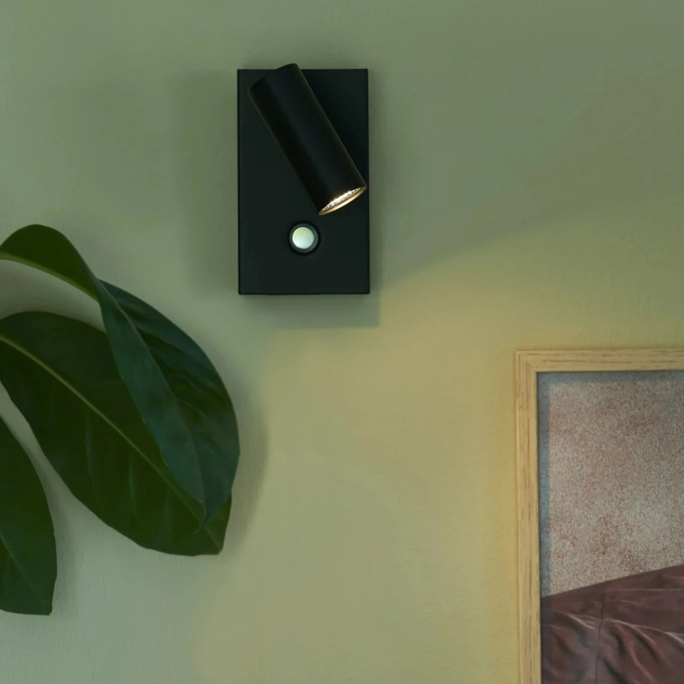 Nordlux Omari Black Wall Light - Modern & Adjustable