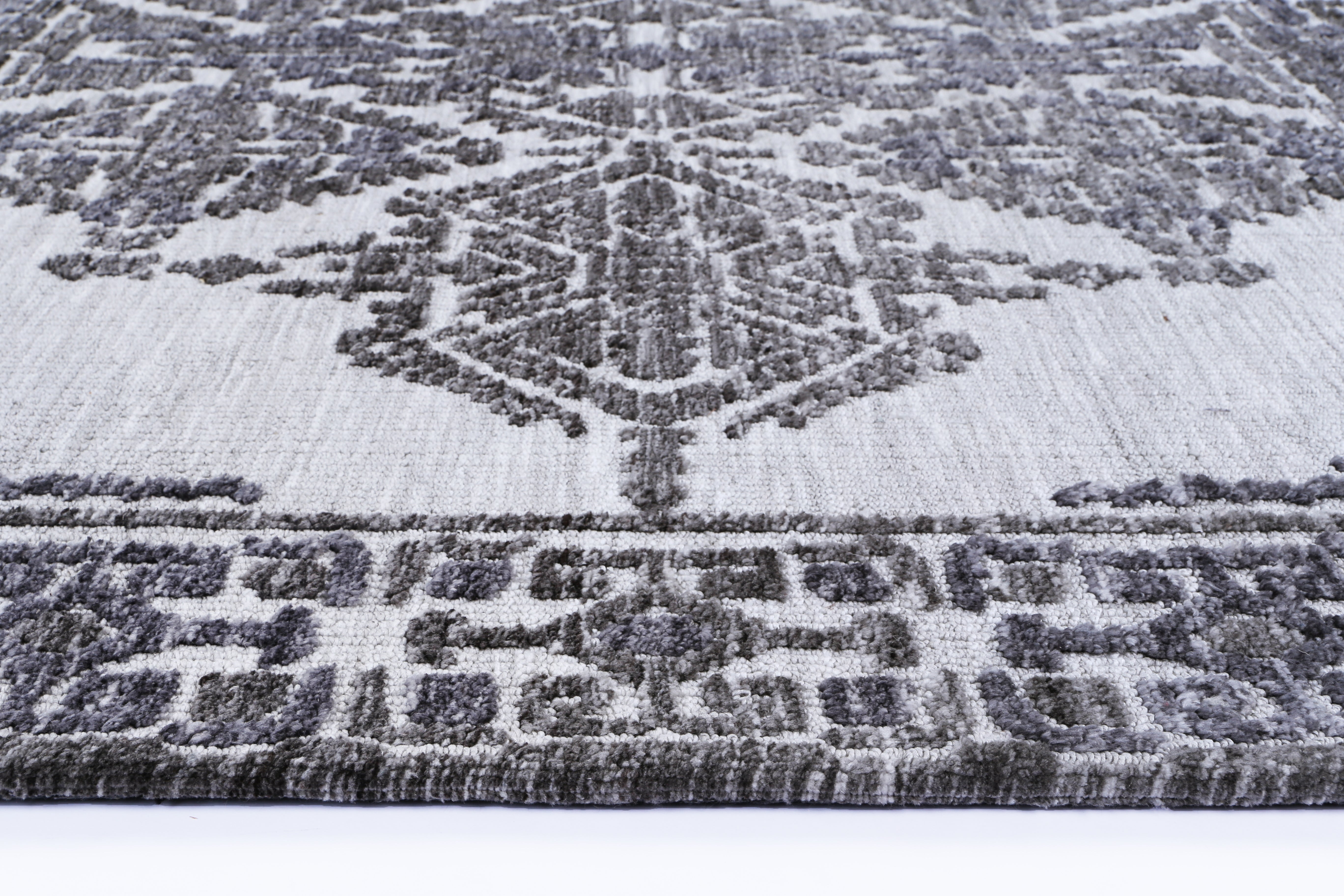 Soft and Durable Ambarsar Beas Grey Cotton-Polyester Blend Rug