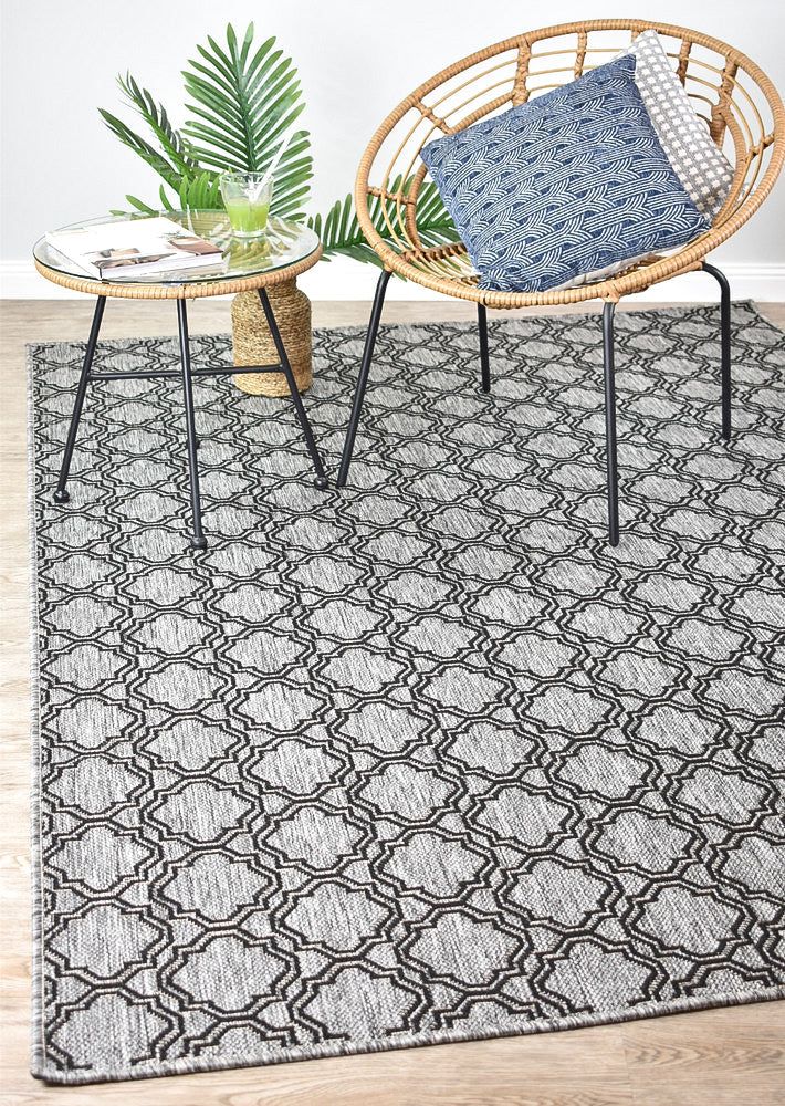 Affordable Alaska Grey Rug - Ideal for Indoors & Outdoors