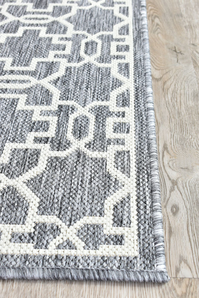 Affordable and Durable Alaska Grey Cream Polypropylene Rug for Indoor and Outdoor Use