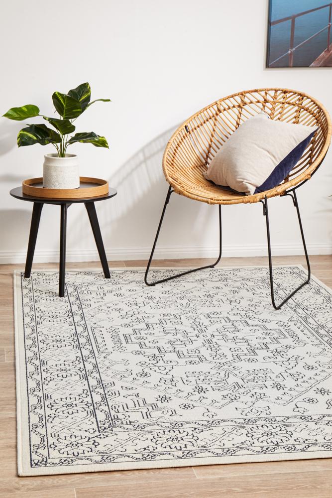 Durable Ocean White Polypropylene Outdoor and Indoor Rug