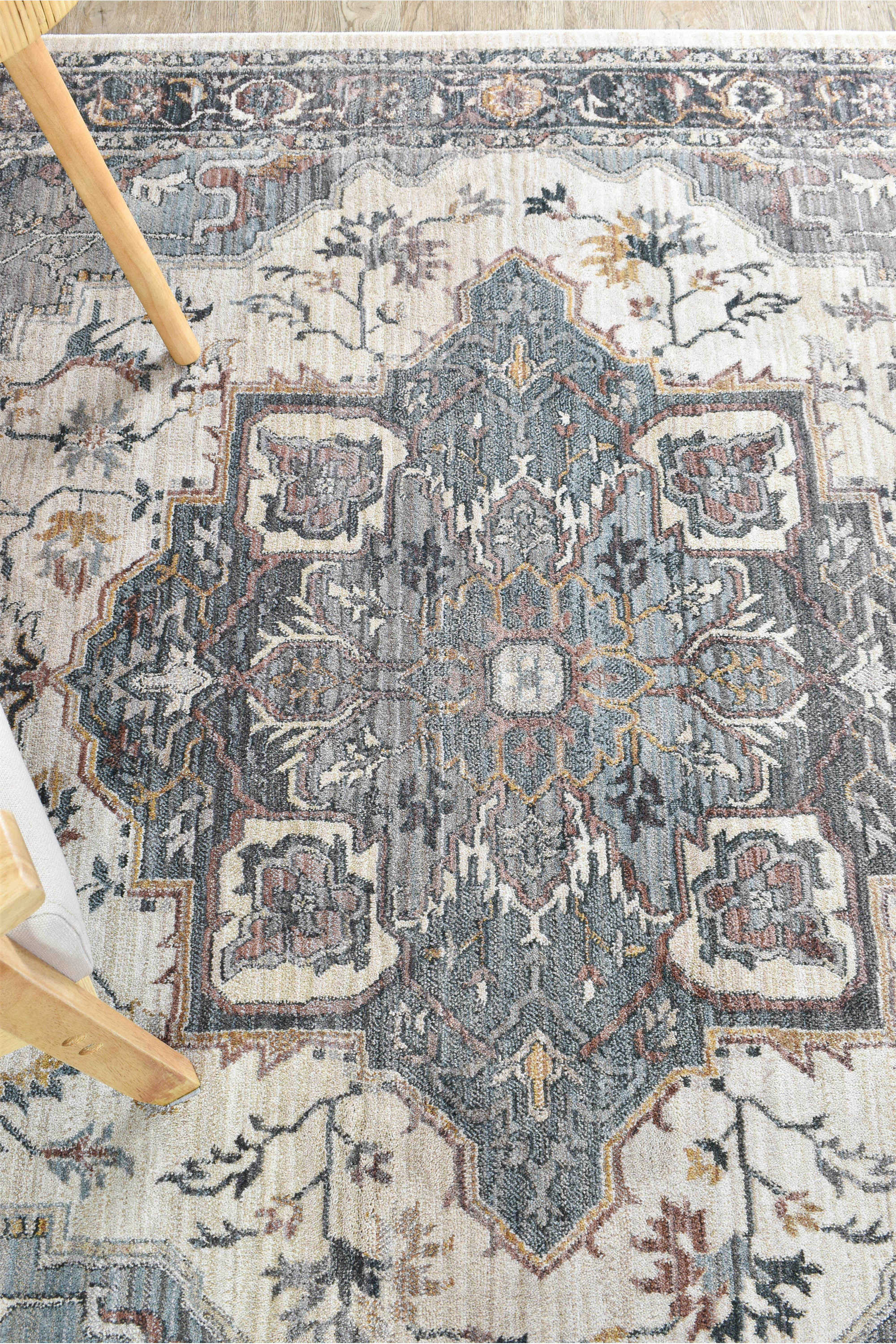 Luxurious Turkish Novara 0D412A Aurelia Rug in Soft Pink