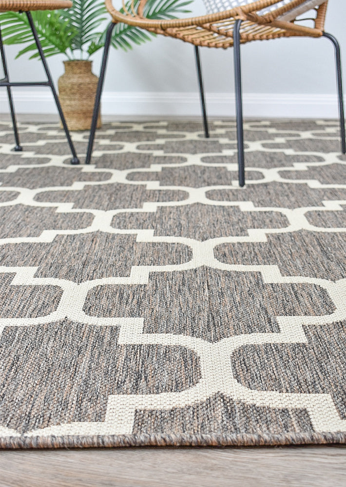 Durable and Washable 968 - W71E Alaska Beige Rug for Indoors and Outdoors