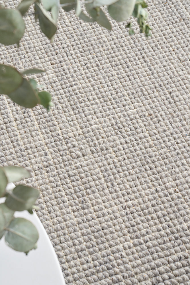 Exclusive Madras Parker Dove Wool & Jute Hand - Loomed Rug for Coastal to Scandinavian Decor