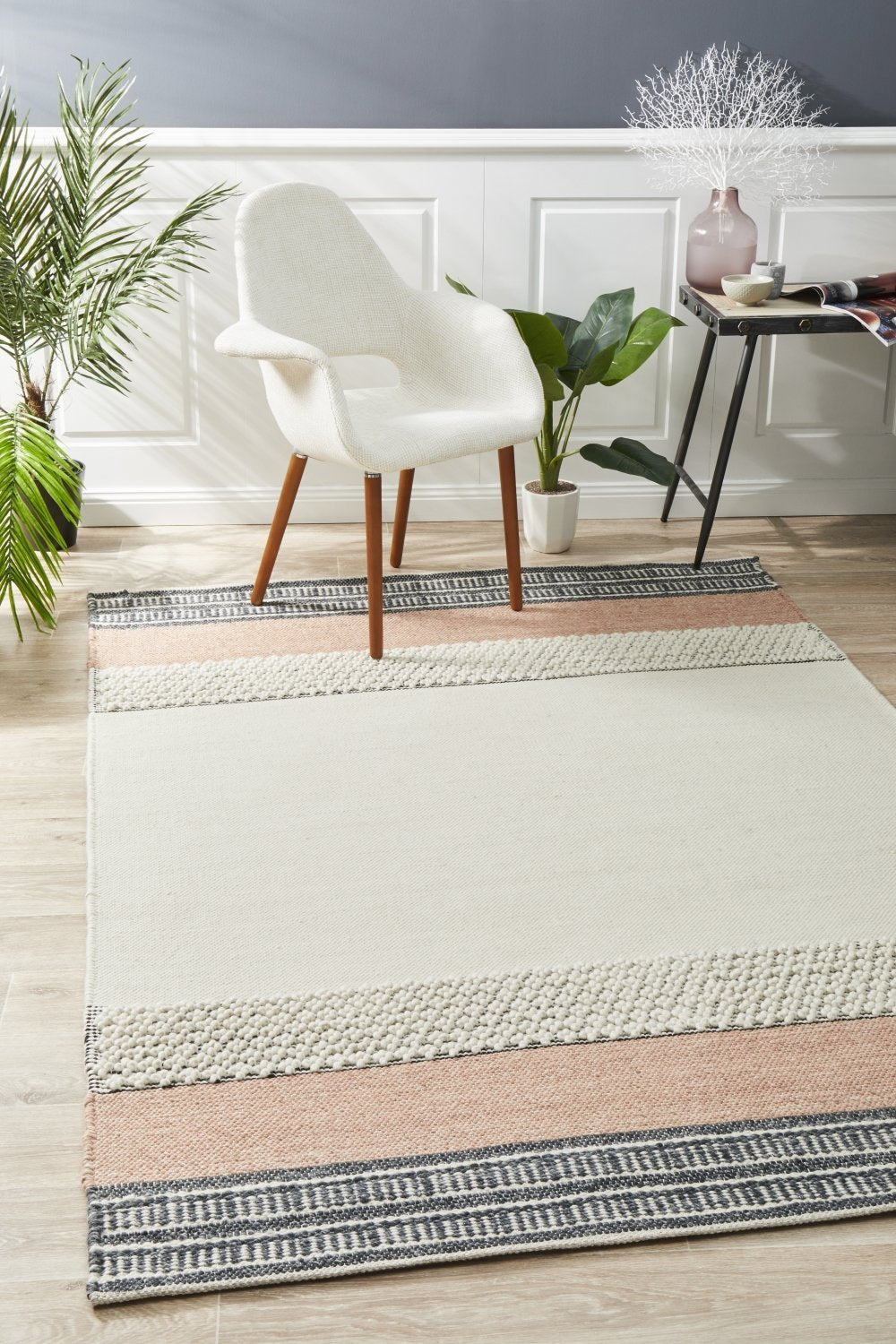 Exclusive Hudson 809 White Peach Rug - Ideal for Your Home Decor