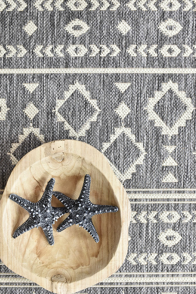 Hot Deal: Alaska Grey Cream Washable Rug