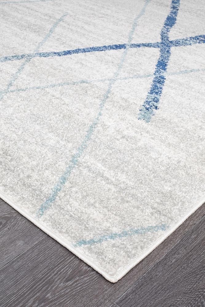 Contemporary Noah Oasis Runner Rug in White and Blue