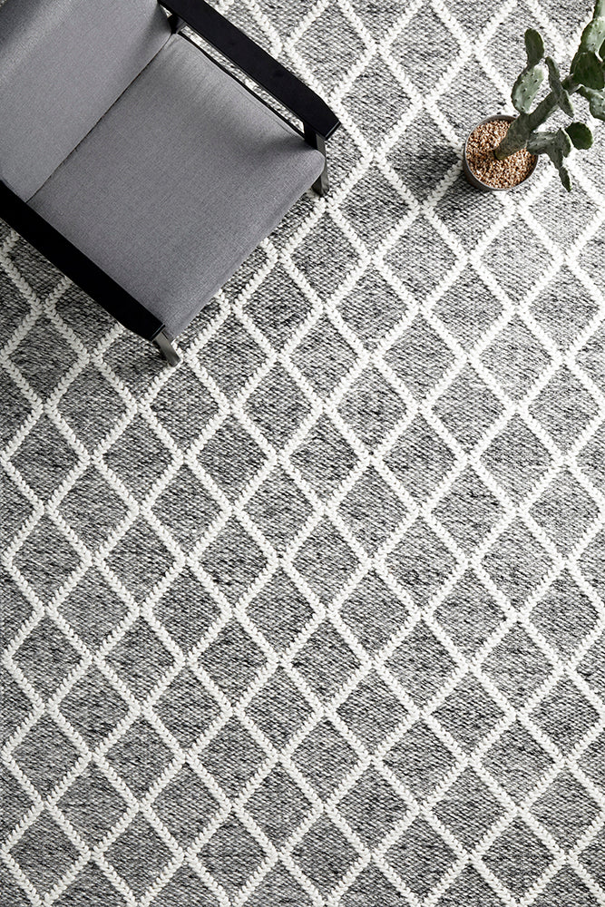 Exclusive Huxley Grey Floor Rug - Ideal for Scandinavian & Modern Interiors