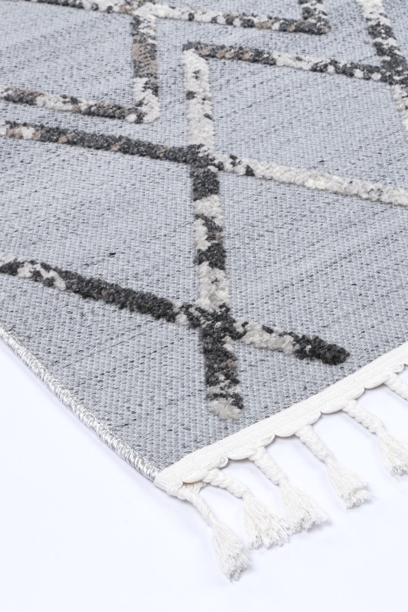 Nefeli Anthracite Diamond Polypropylene Rug for High - Traffic Areas