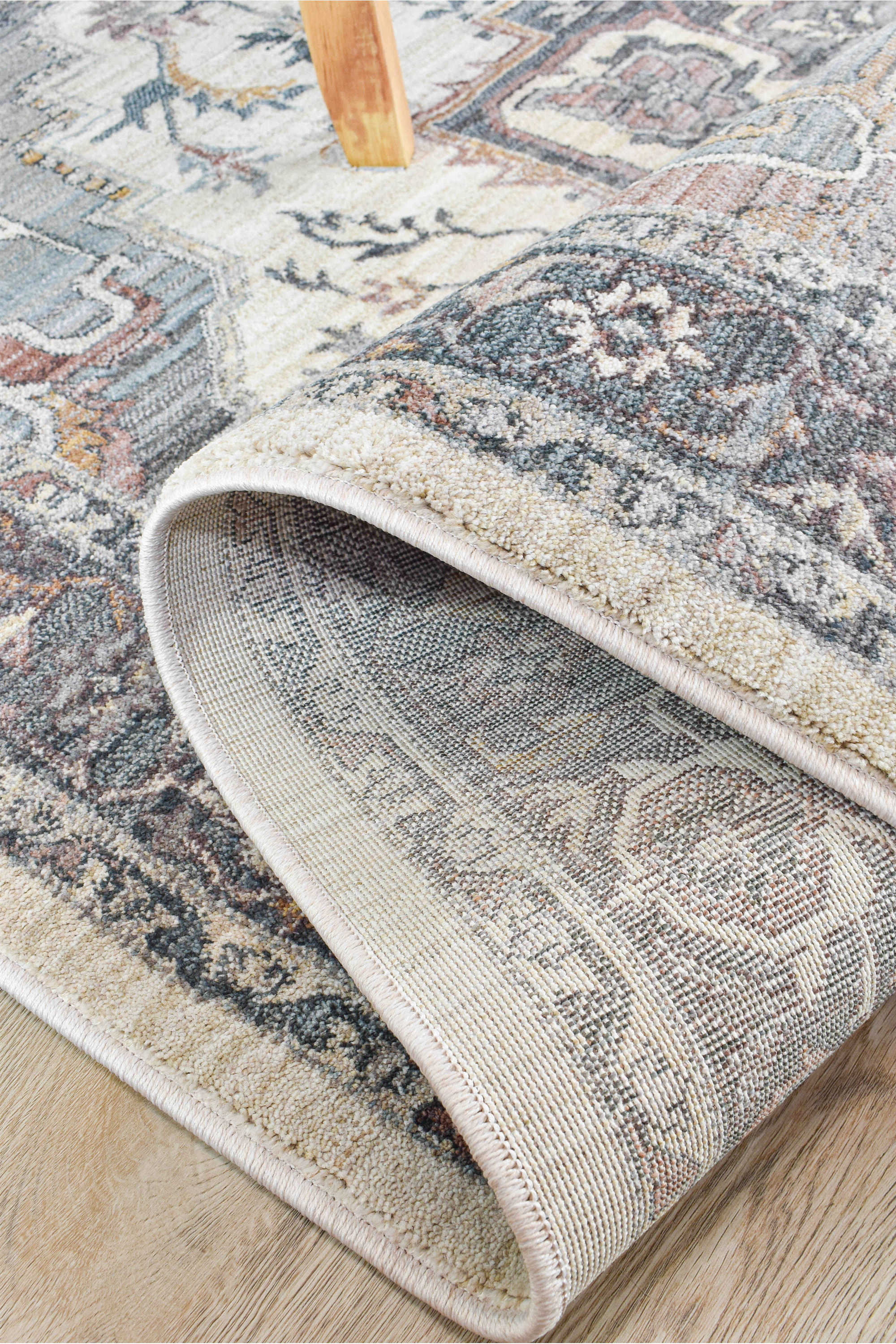 Luxurious Turkish Novara 0D412A Aurelia Rug in Soft Pink
