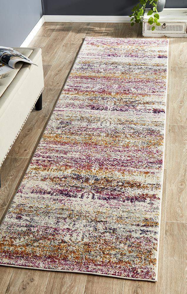 Exquisite Museum Lili Fuschia Hand-Knotted Polypropylene Runner
