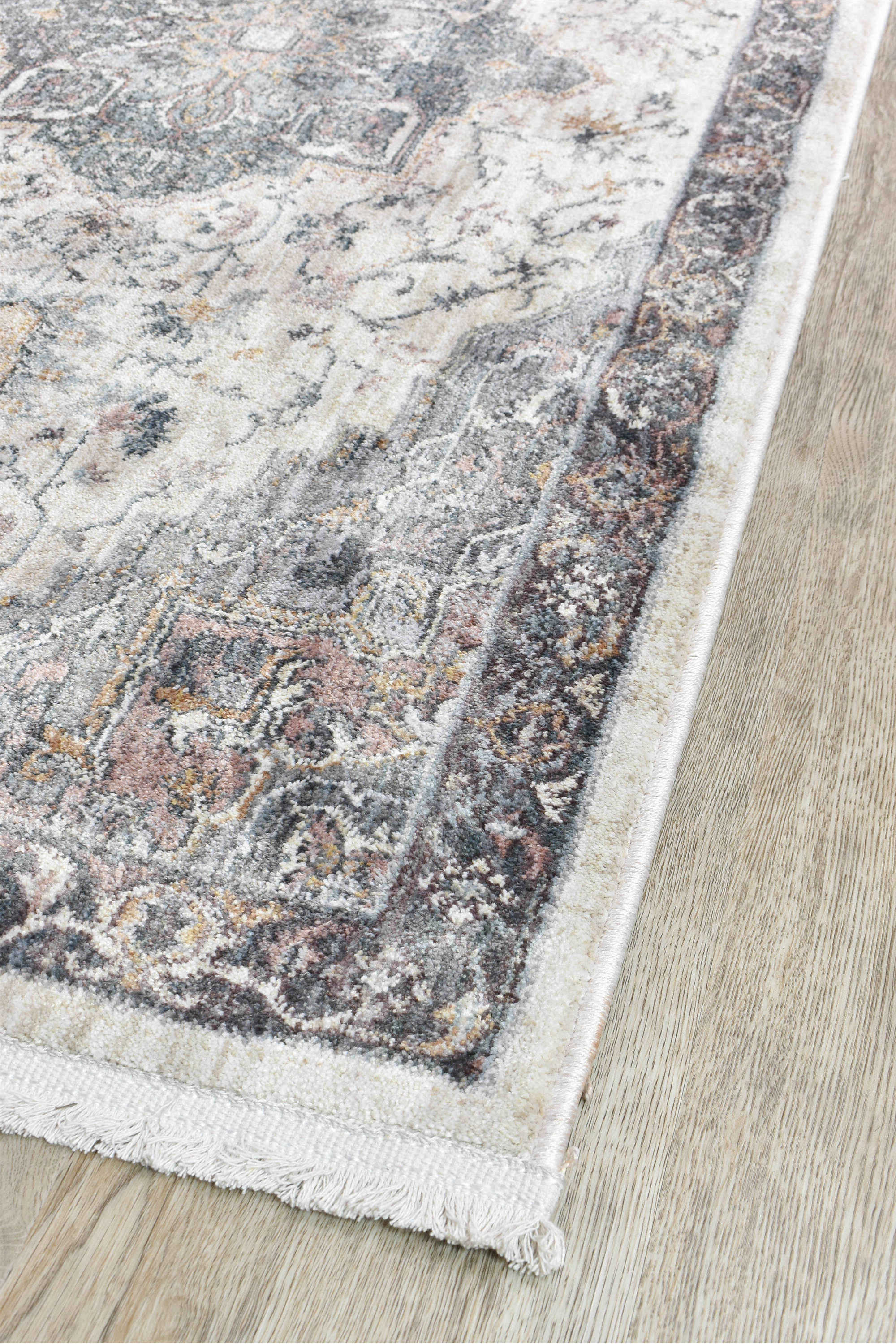 Luxurious Turkish Novara 0D412A Aurelia Rug in Soft Pink