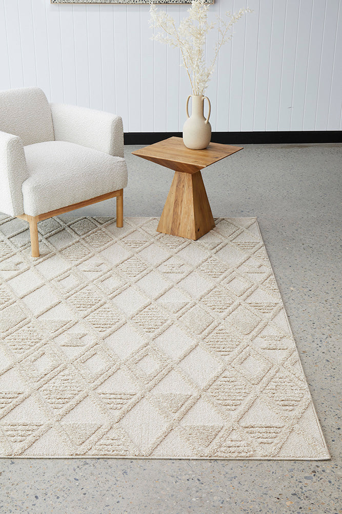 Soft and Stylish Marigold Lisa Natural Diamond Pattern Rug