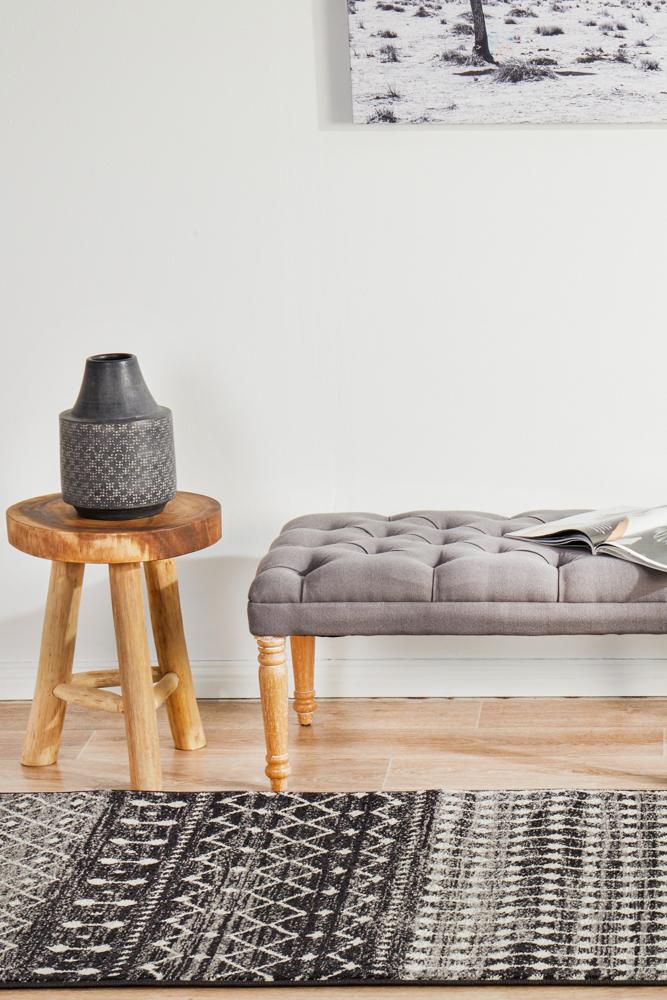 Black Transitional Evoke Simplicity Runner Rug with High - Quality Polypropylene
