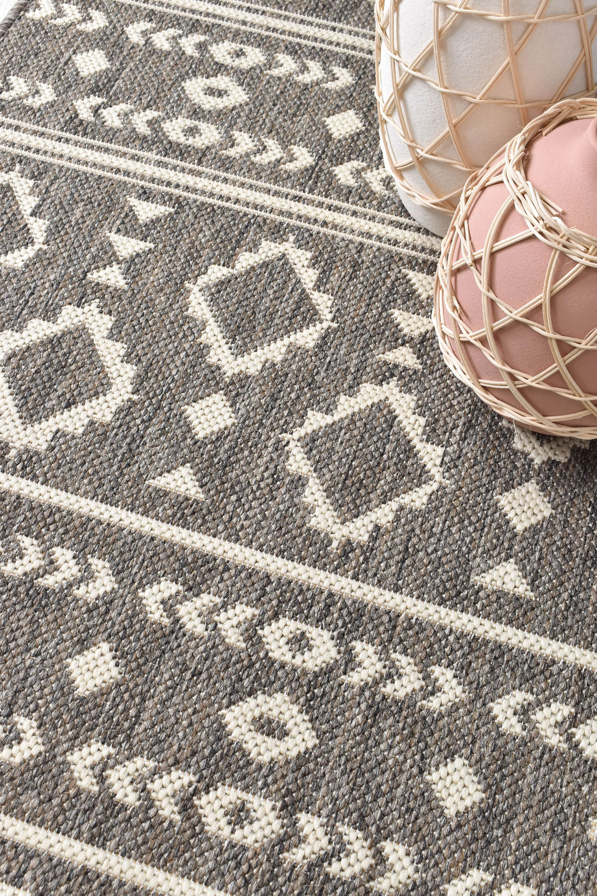 Affordable Alaska Brown Washable Rug - Ideal for Indoors & Outdoors
