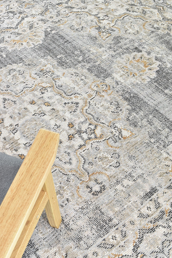 Trendy Medina Light Grey Rug 0318A with Classic Floral Design