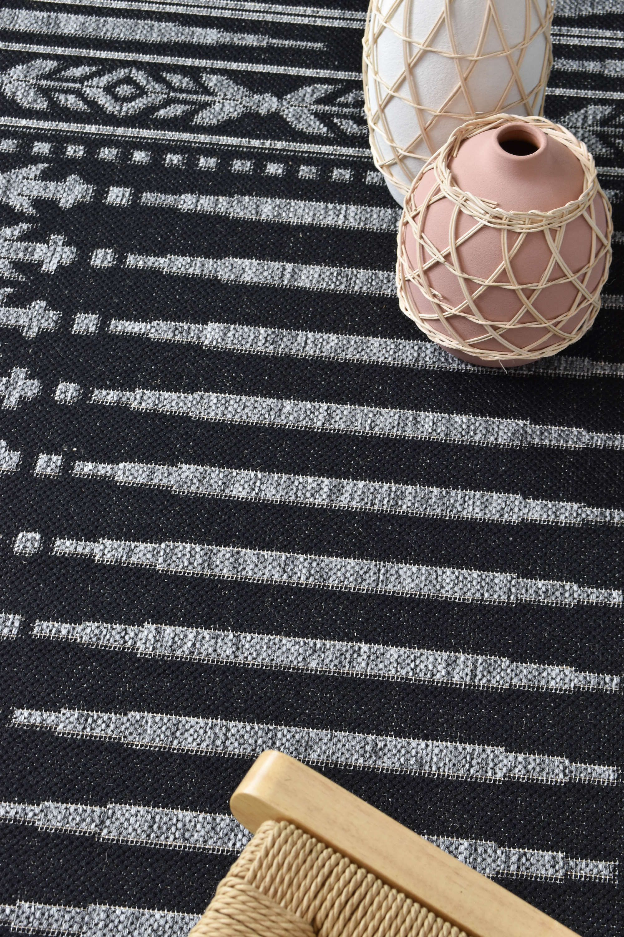 Affordable Alaska Runner Rug in Dark Grey - Ideal for Indoors and Outdoors