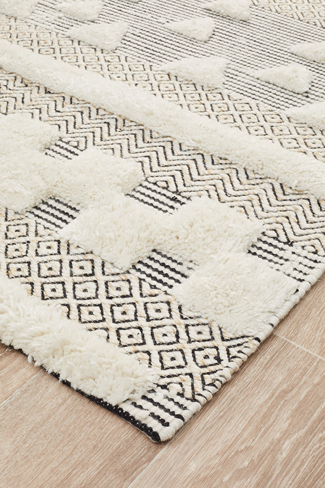 Exclusive Miller Ivory Rhythm Flow Rug - A Must - Have!