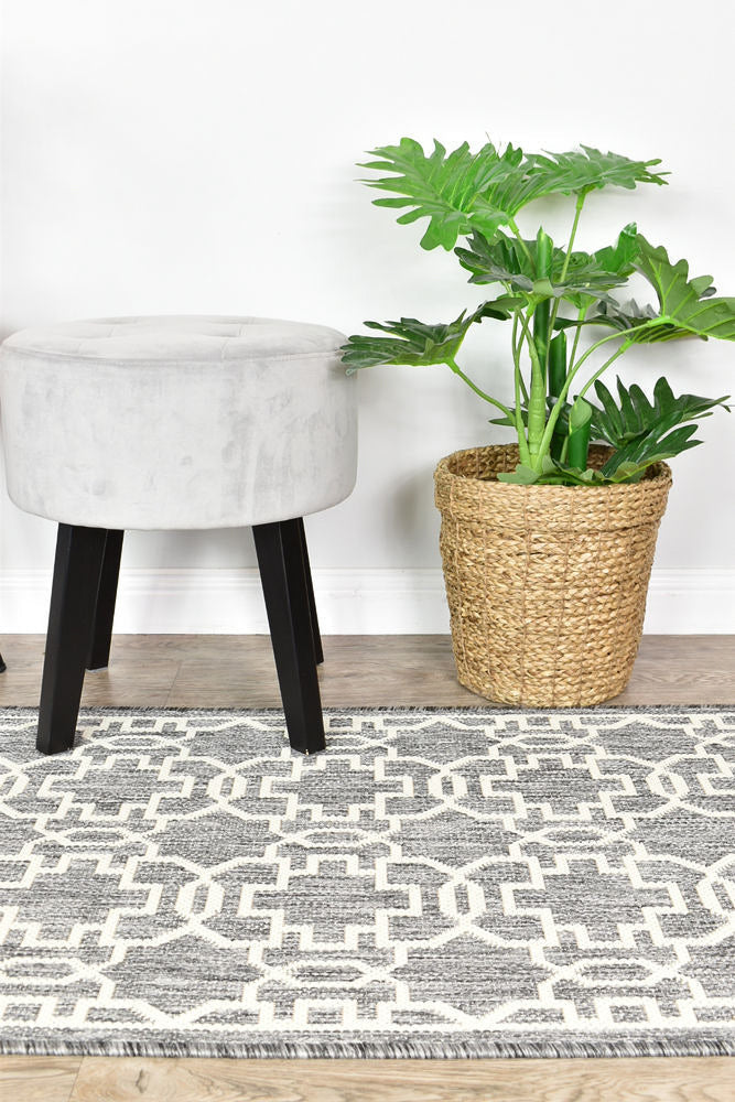 Affordable and Durable Alaska Grey Cream Polypropylene Rug for Indoor and Outdoor Use
