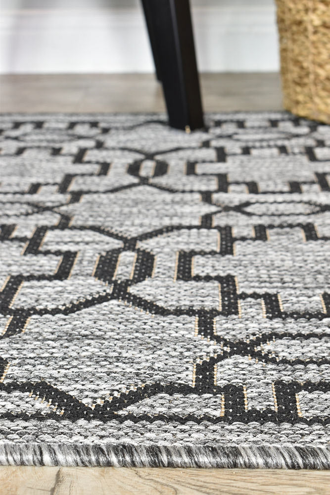 Durable and Washable Alaska Grey - Black Rug in Various Sizes