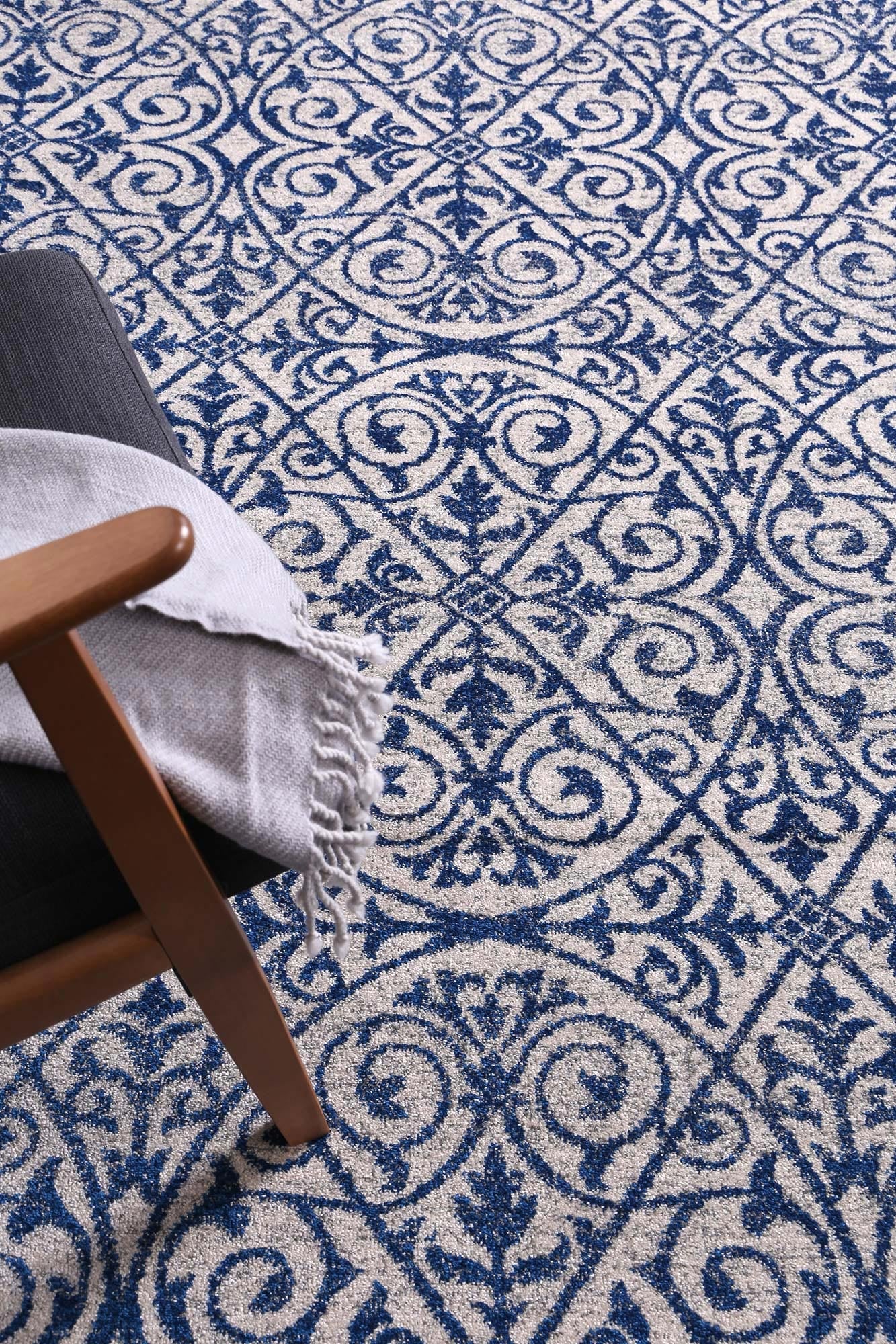 Hot! Exquisite Blue & Ivory Katherine Rug