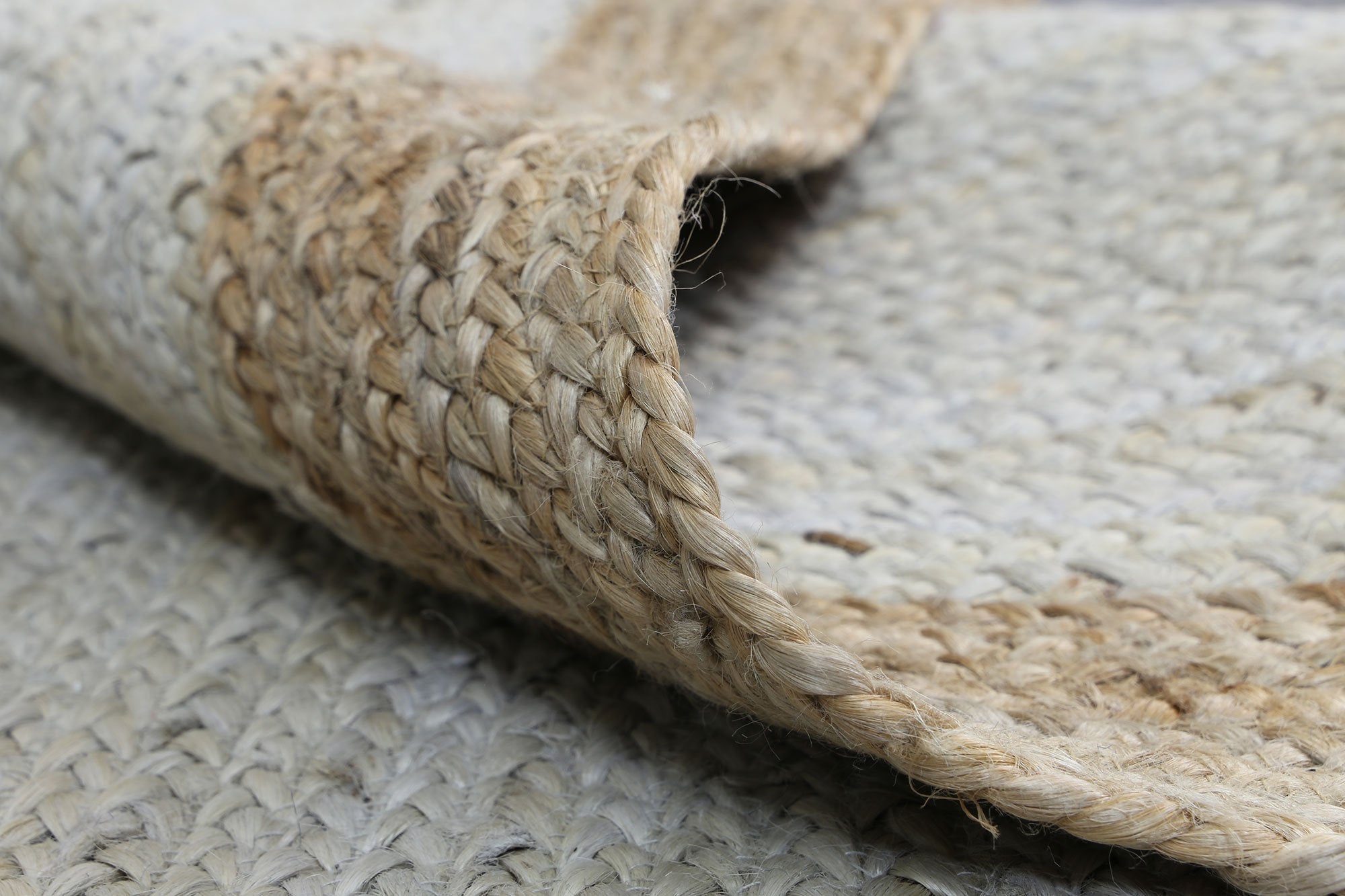 Hampton Light Pink Jute Centre Rug - Ideal for Decor