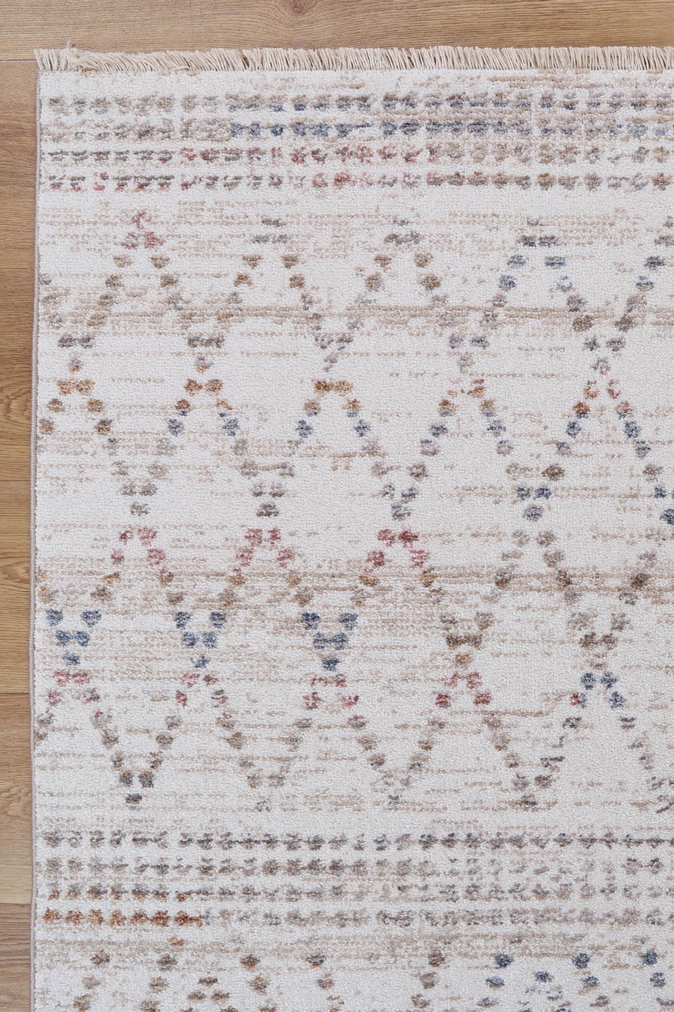 Soft Annapolis Tabriz Beige Geometric Rug - Ideal for Any Room