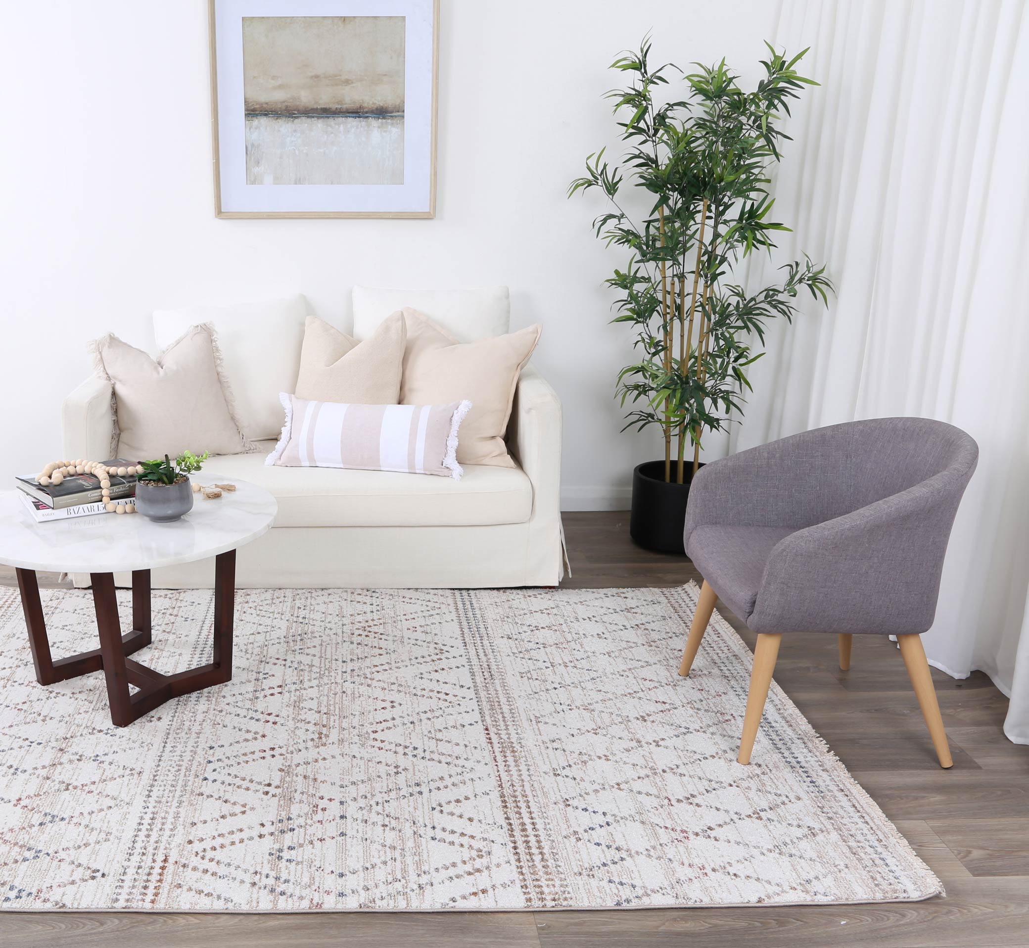 Soft Annapolis Tabriz Beige Geometric Rug - Ideal for Any Room