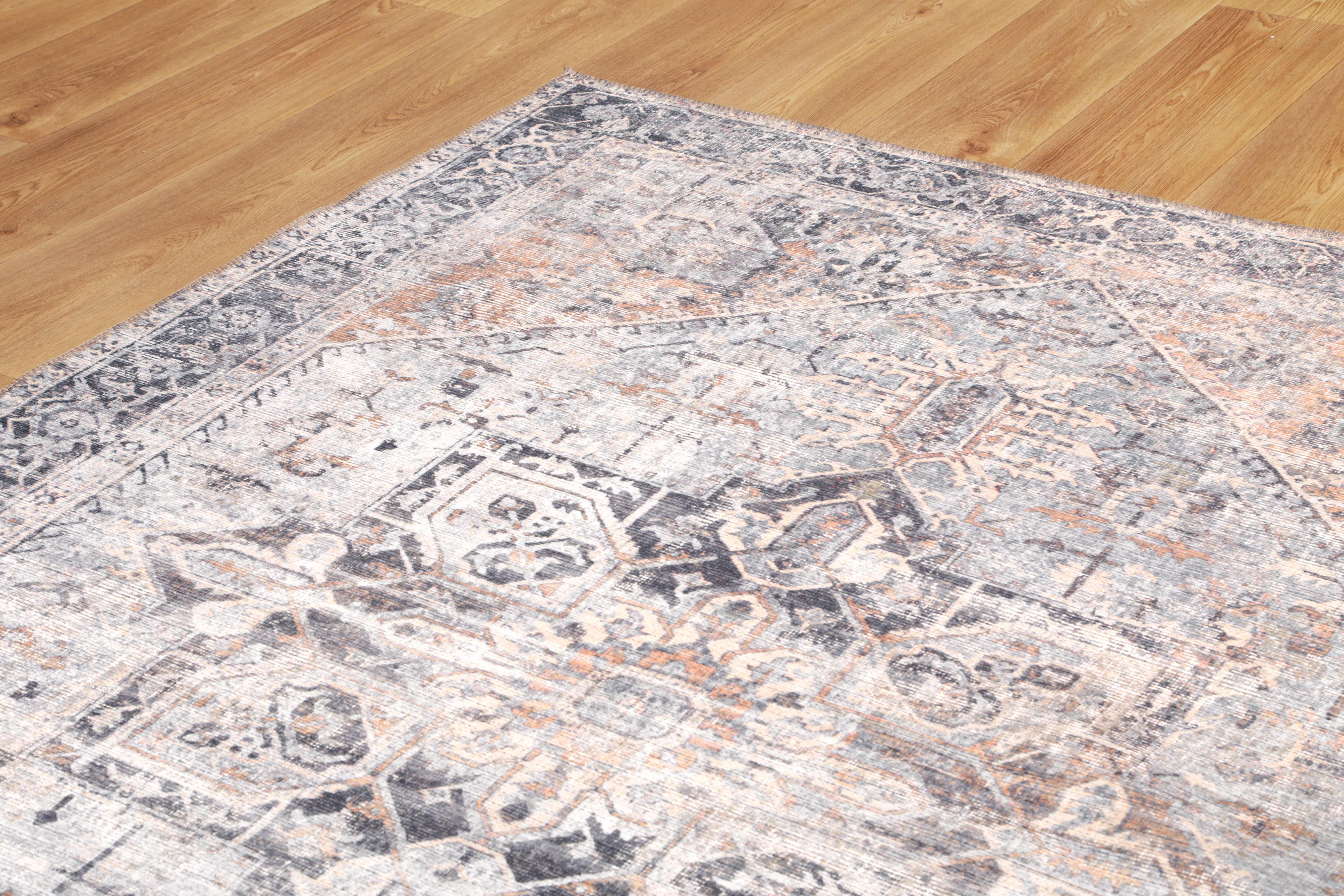 Machine Washable Heritage Mei Rug for Busy Families