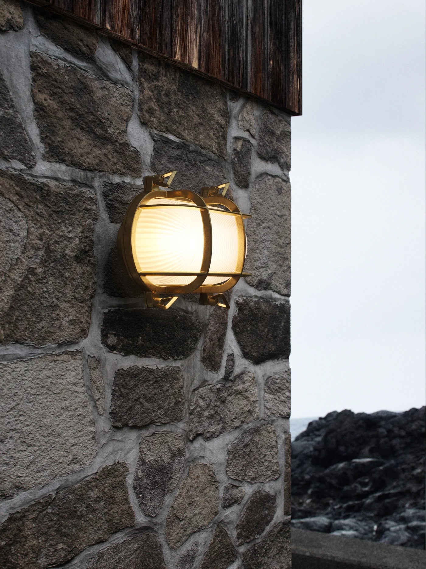 Nordlux Helford Brass Wall Light - Ideal for Outdoor Spaces