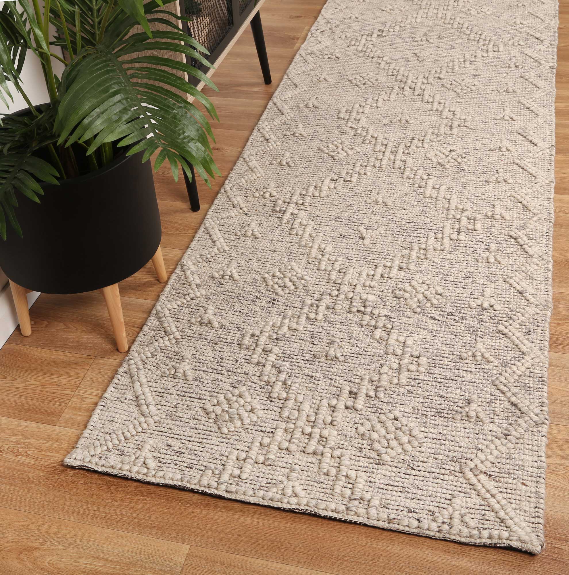 Hot Deal! Anjuna Ash-colored Wool Blend Aztec Rug without Tassel for Your Home