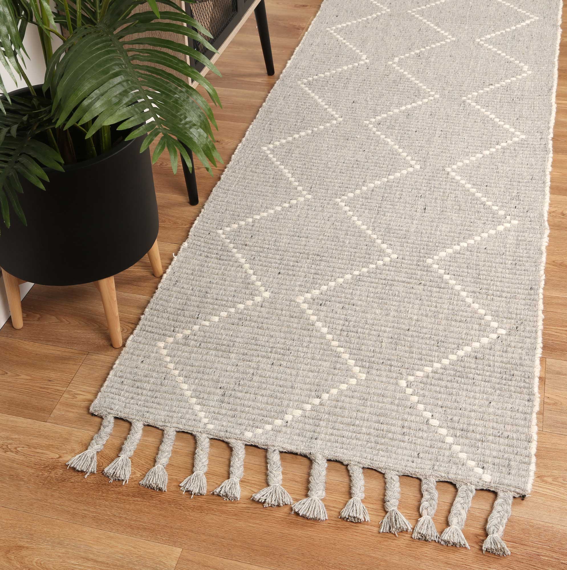 Exclusive Anjuna Grey Wool Blend Zig - Zag Rug for Your Cozy Home