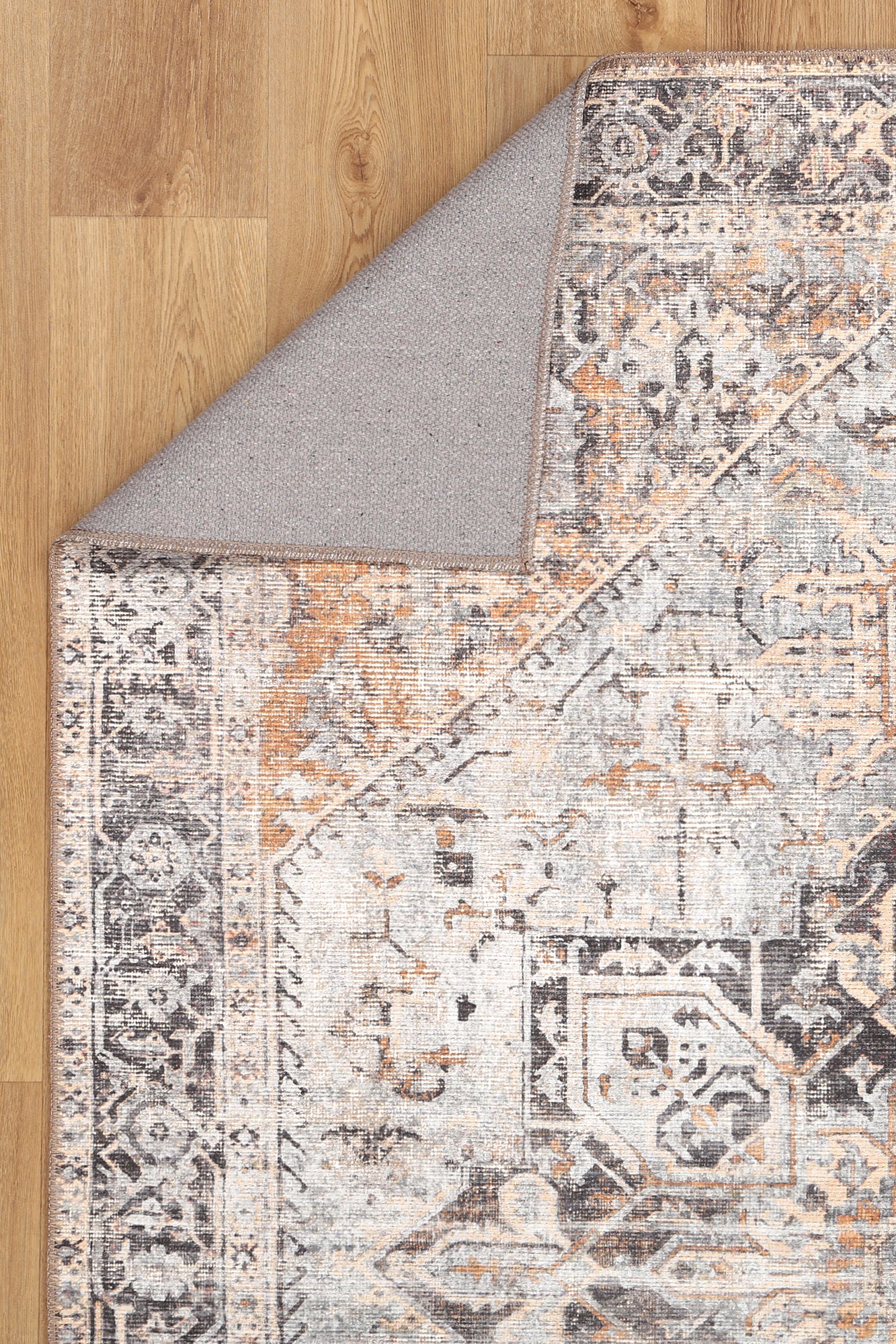 Machine Washable Heritage Mei Rug for Busy Families