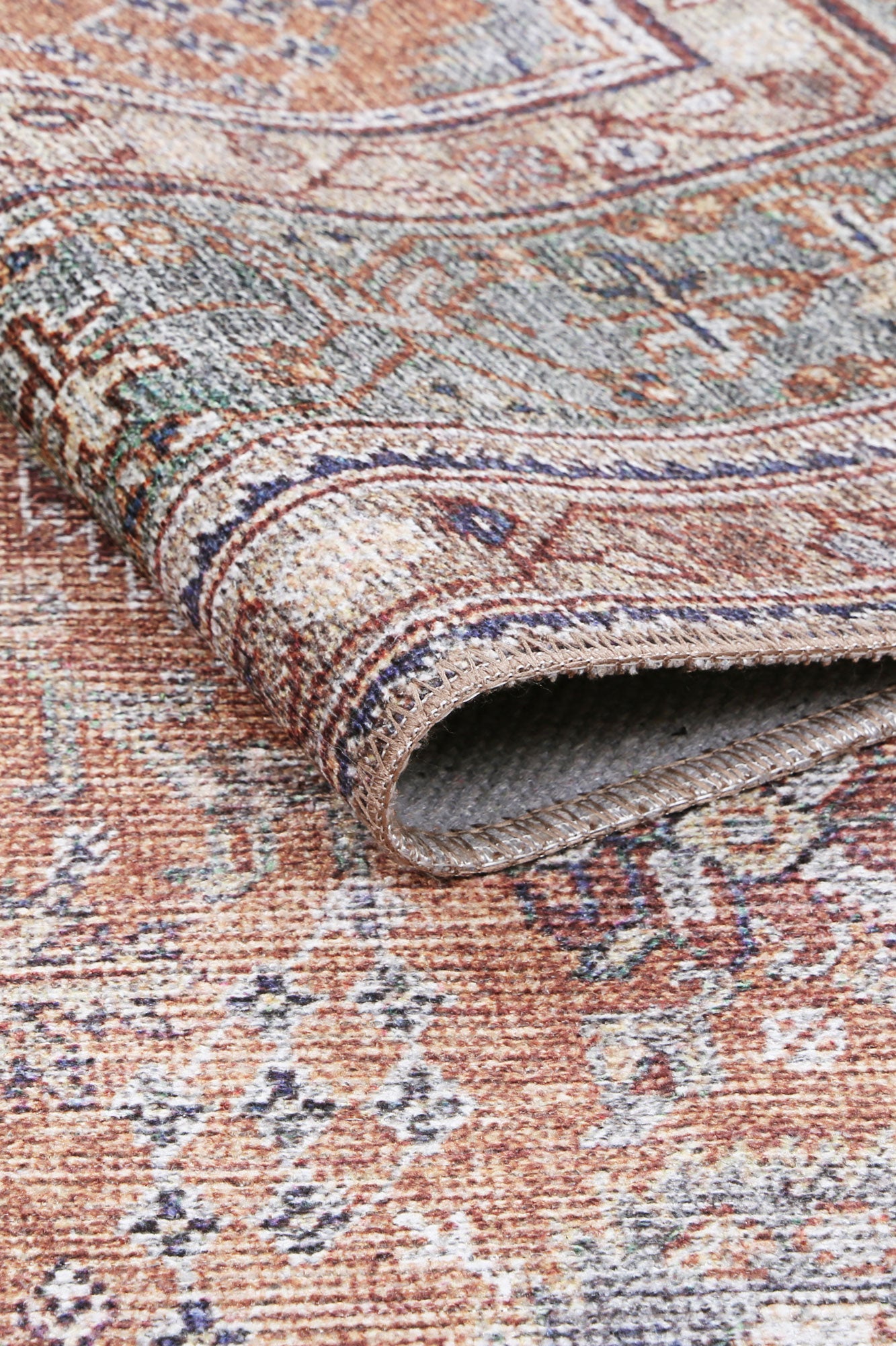 Sansa Heritage Machine-Washable and Stain-Resistant Rug