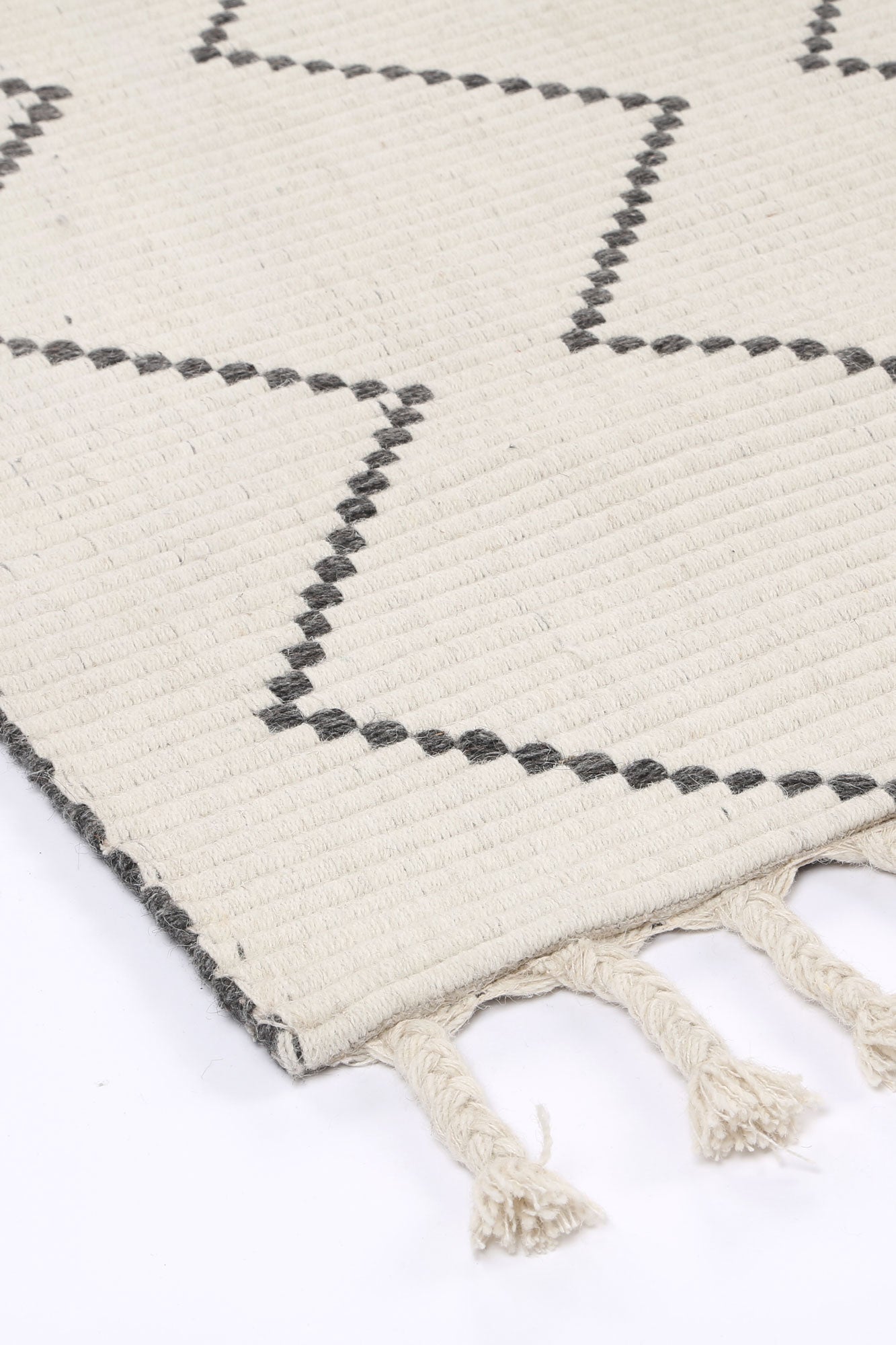 Anjuna Cream Zig-Zag Wool Blend Rug - Exclusive Offer