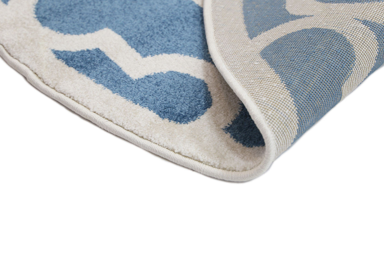 Piccolo Kids Rug with Blue and White Lattice Pattern for Endless Fun