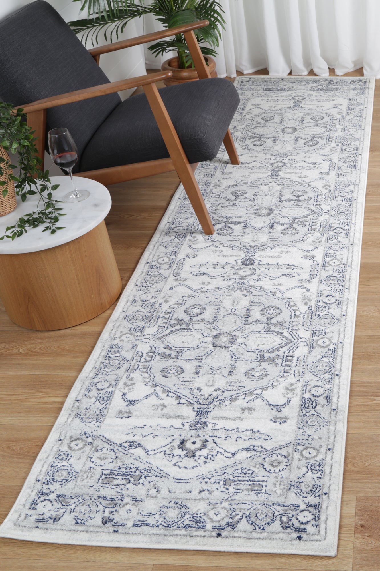 Stylish Grey and White Polypropylene Area Rug from Ligures Collection - Perfect for Any Room