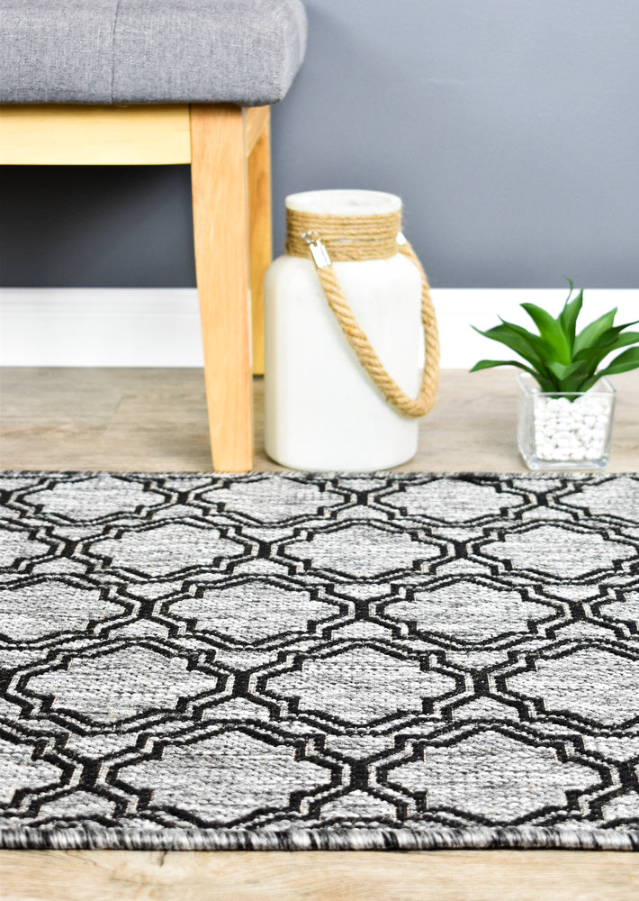 Affordable Alaska Grey Rug - Ideal for Indoors & Outdoors