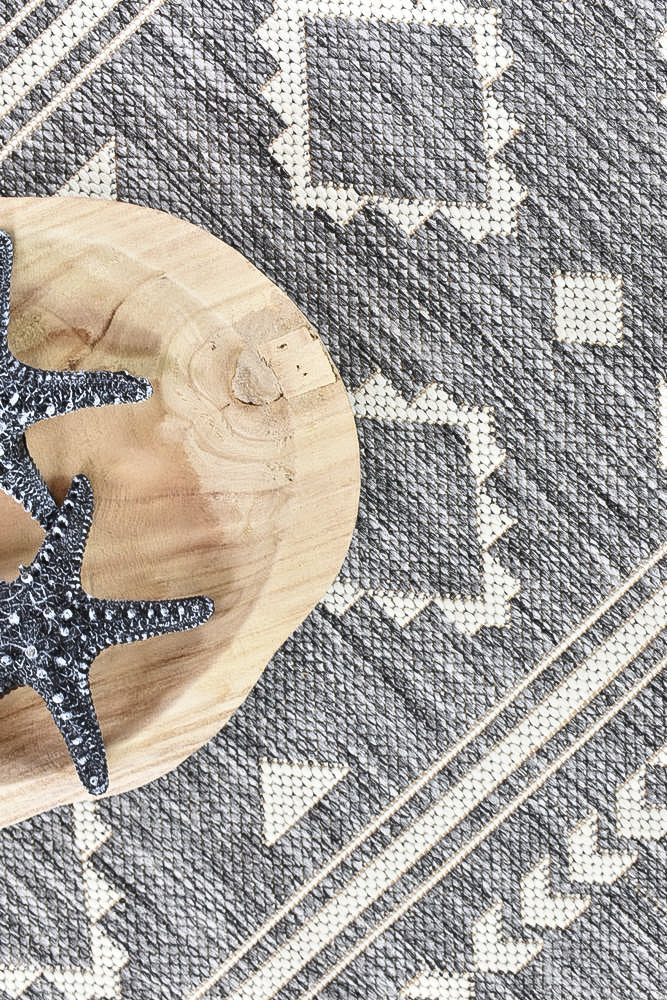 Hot Deal: Alaska Grey Cream Washable Rug