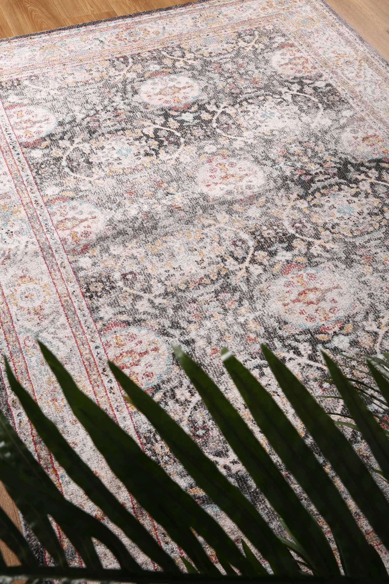 Ezra Vintage Oriental Style Polyester and Polypropylene Rug in Red, Anthracite/Grey, and Ivory