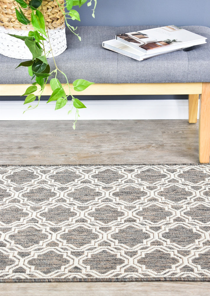 Durable and Washable 9892 - W71E Alaska Beige Polypropylene Rug