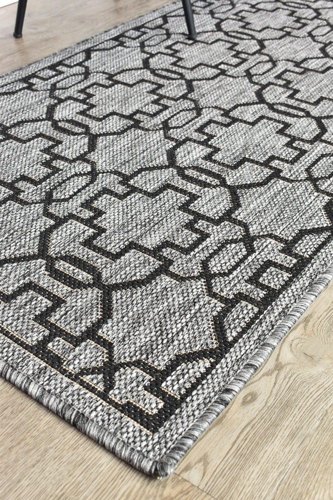 Durable and Washable Alaska Grey - Black Rug in Various Sizes