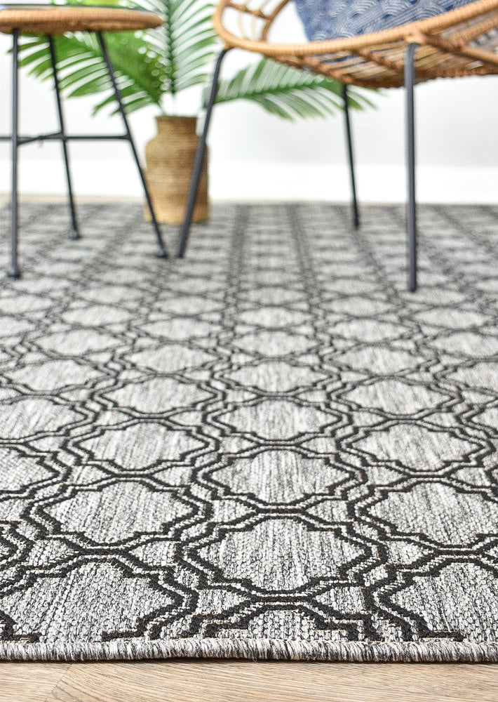 Affordable Alaska Grey Rug - Ideal for Indoors & Outdoors