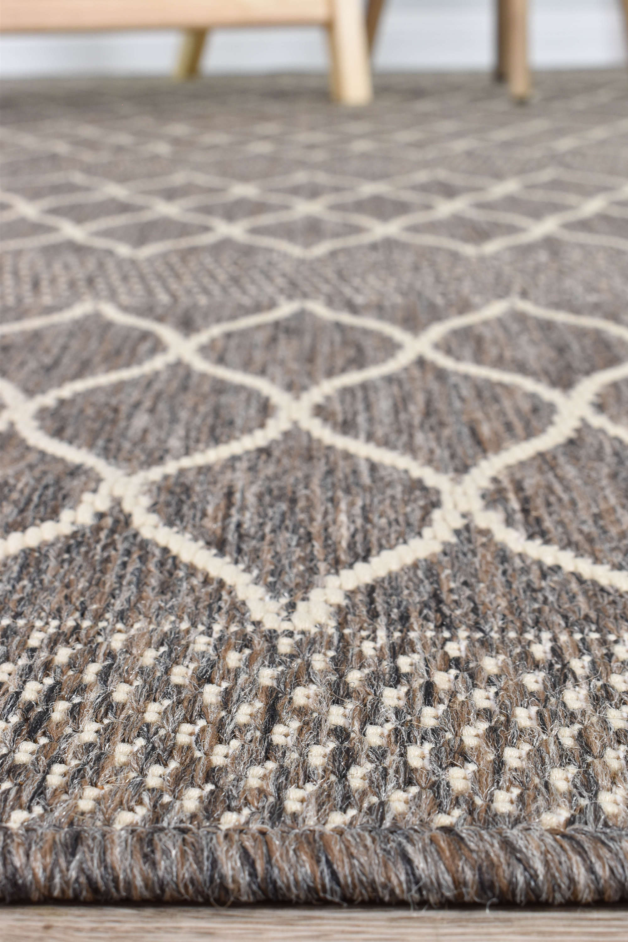 Durable Washable Alaska Grey Rug in Various Sizes - 6826-W71E