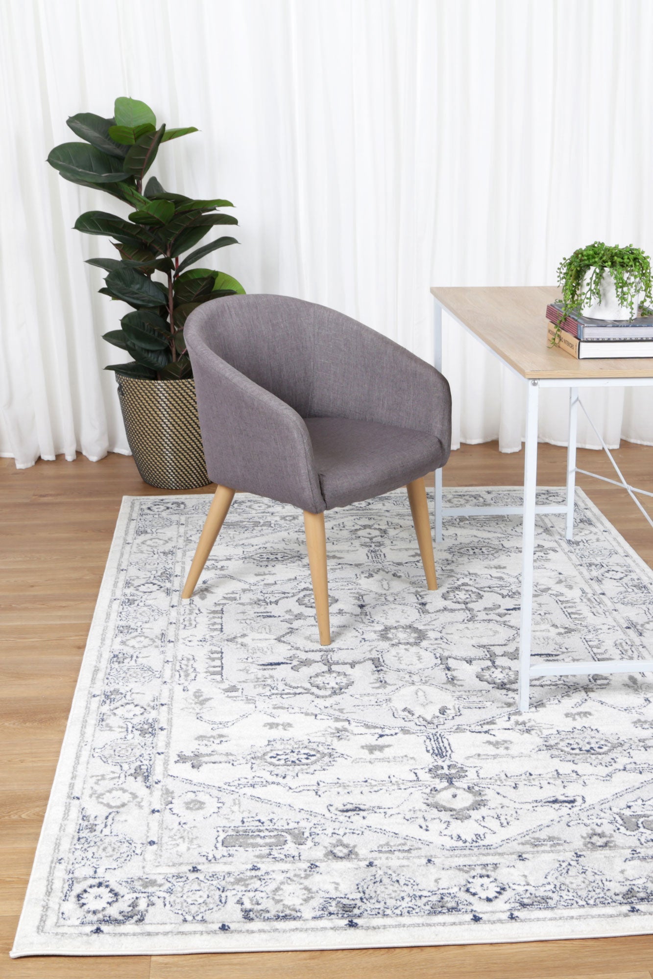 Stylish Grey and White Polypropylene Area Rug from Ligures Collection - Perfect for Any Room