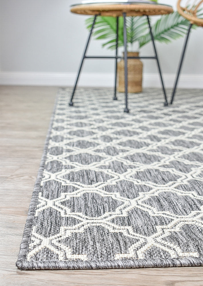 Alaska Light Grey Washable and Non - Slip Rug in Various Sizes 9892 - GU6E