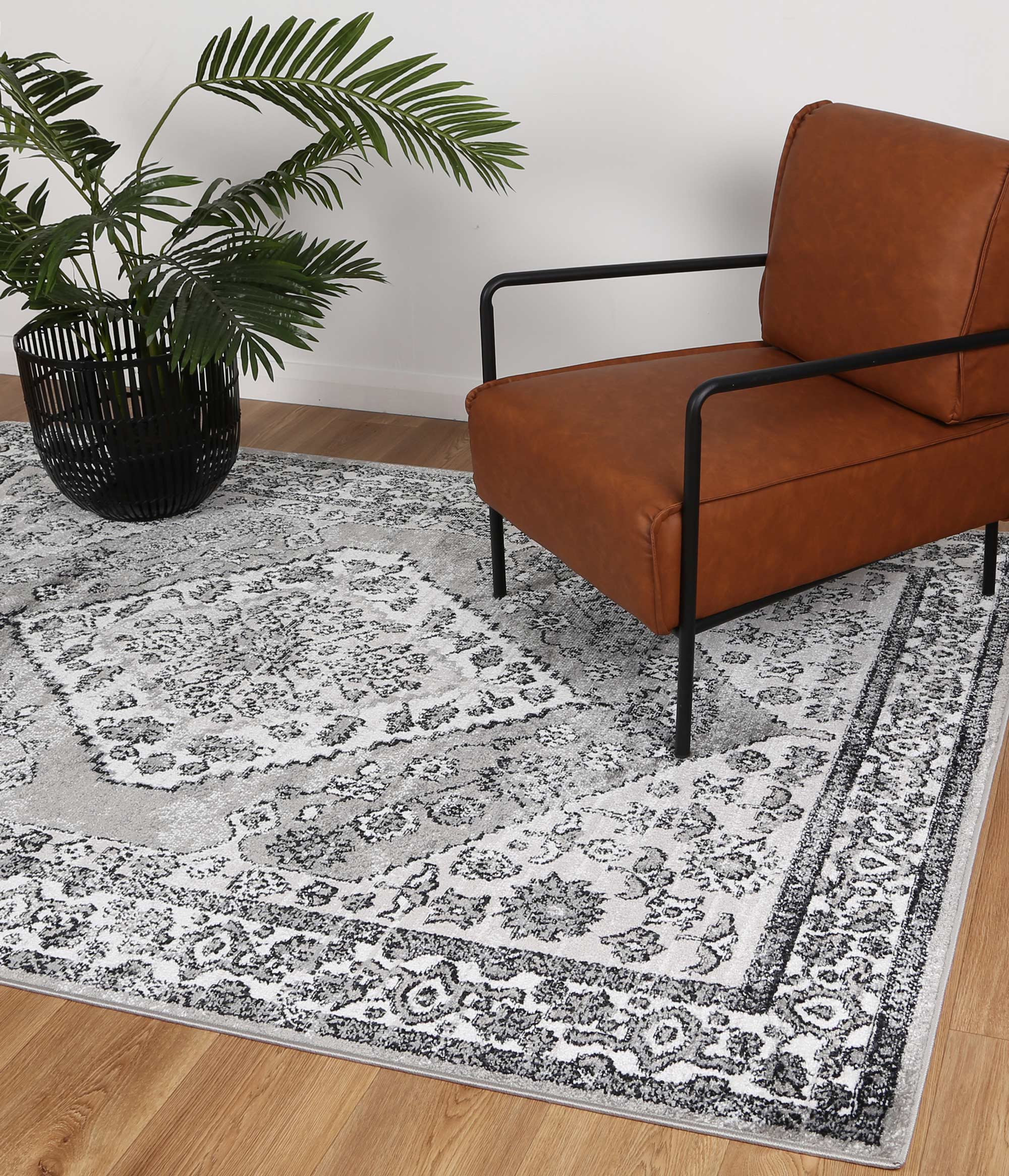 Anatolia Traditional Rug in Stylish Grey and Black Tones