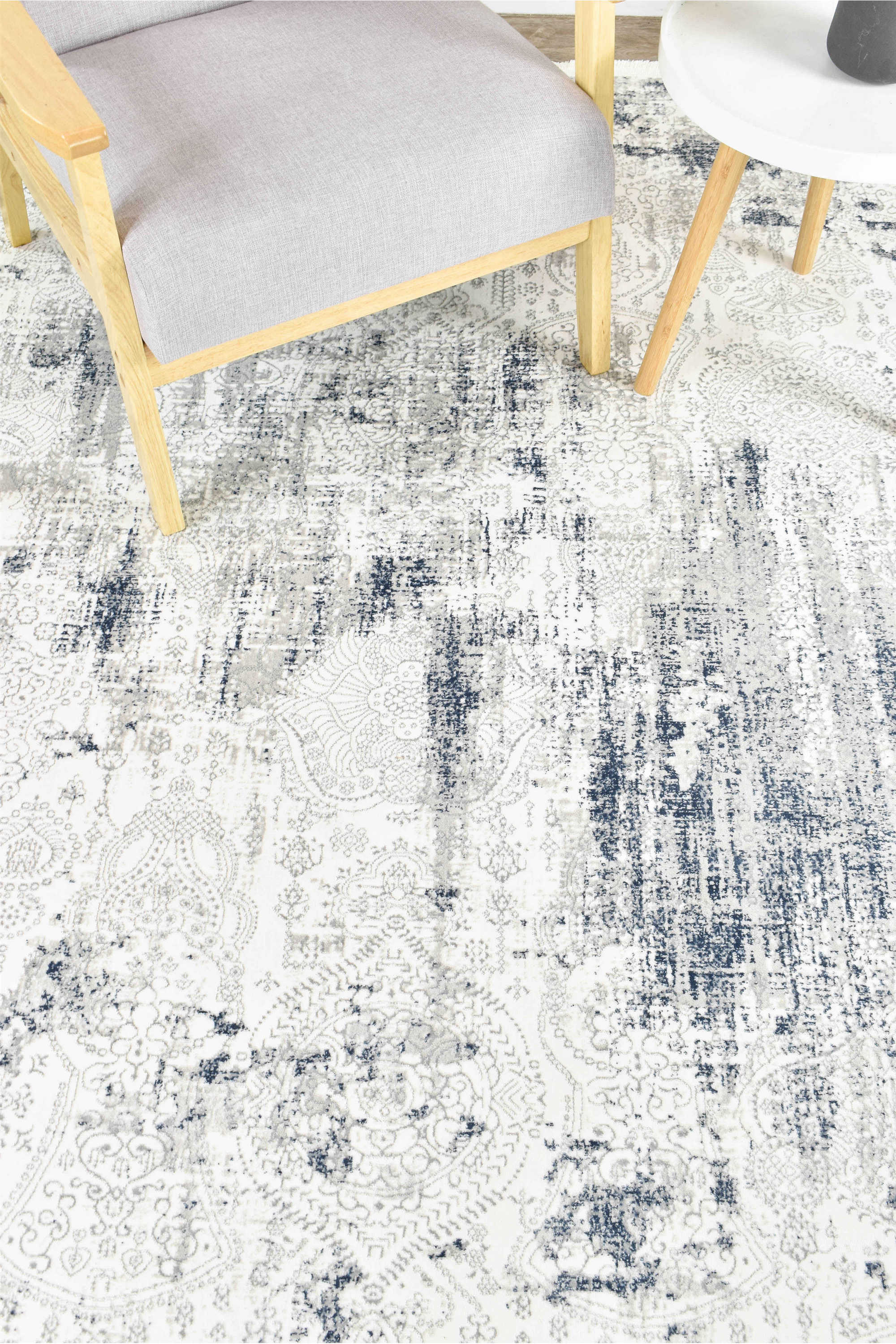 Harmonia 27084A Soft White Belle Rug with Silky Sheen