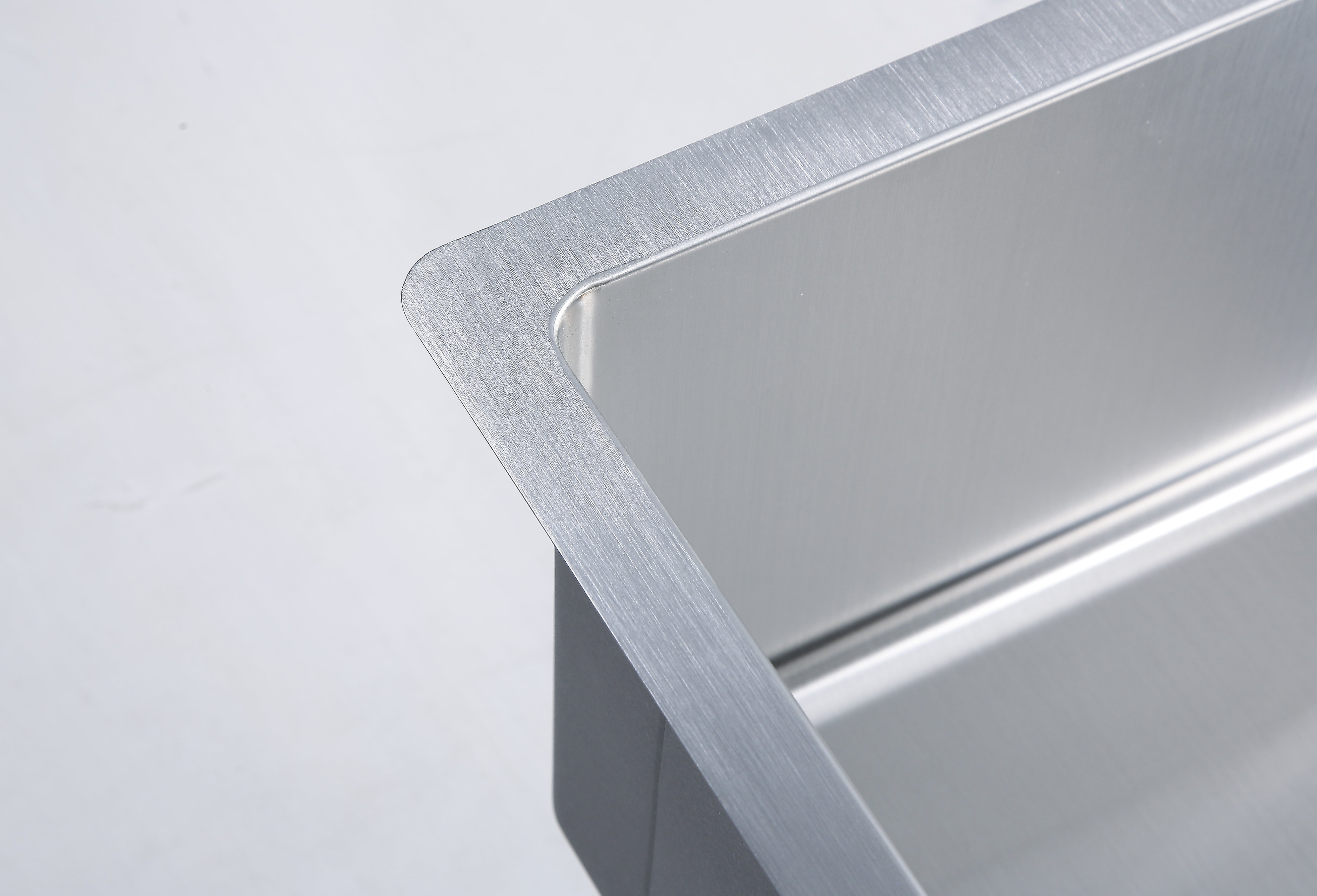 High - Quality Handmade POS 304 Stainless Steel Kitchen Sink in Multiple Sizes