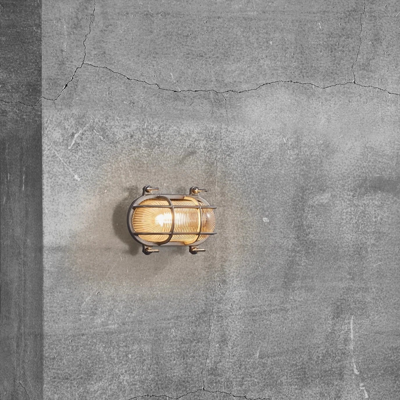 Nordlux Nickel Wall Light - Helford, Ideal for Outdoor Facades, 15-Year Warranty!